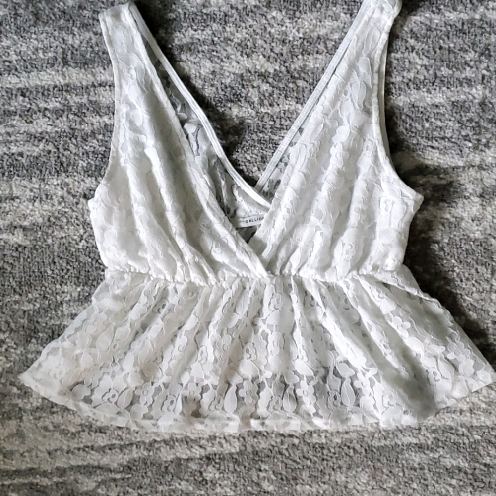 CALLIOPE WOMENS LACED V-NECK CROP TOP - Picture 1 of 5